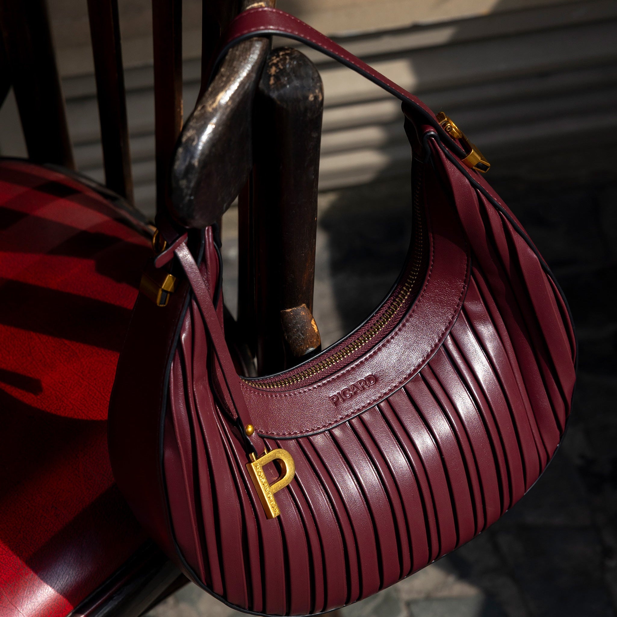 Schultertasche Croissant R257